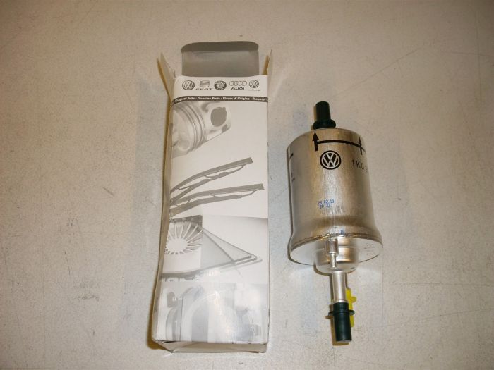 Fuel filter with pressure regulator 1K0201051C 1K0201051K New genuine ...