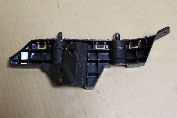 42478108 Bumper bracket New genuine part | Deutsche Parts