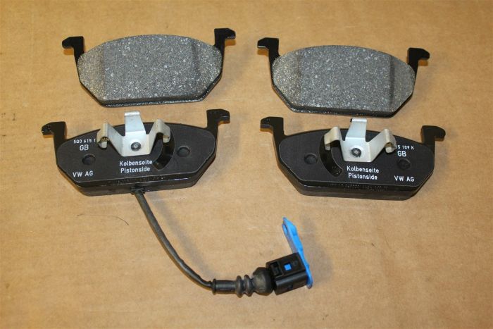 5Q0698151C BRAKE PADS New genuine part | Deutsche Parts