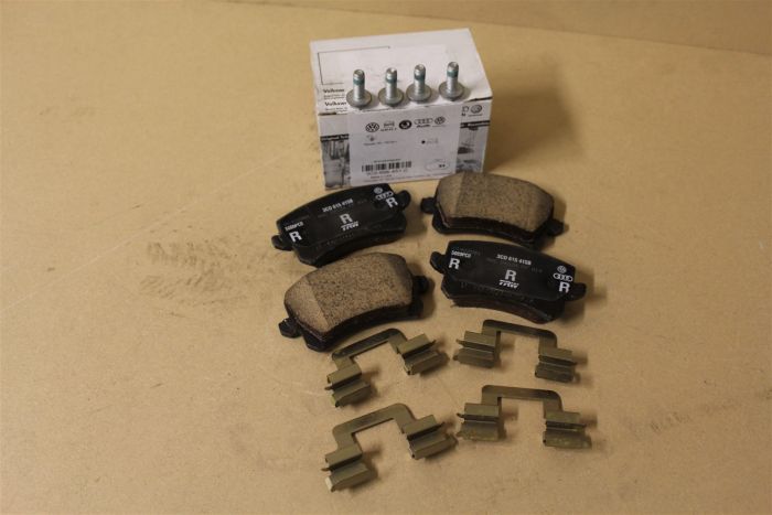 REAR BRAKE PADS 3C0698451C New genuine VW (Genuine OE) part | Deutsche ...