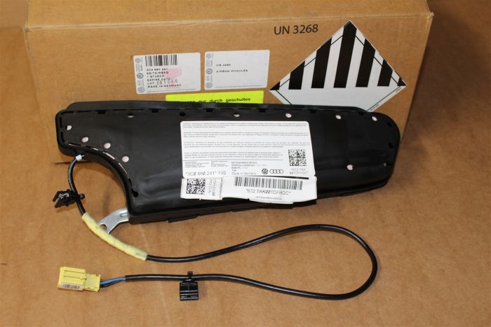 3C0880241 New genuine part | Deutsche Parts