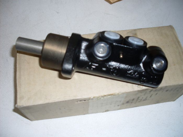Brake master cylinder for Sharan / Alhambra / T4 7M1611019 New genuine