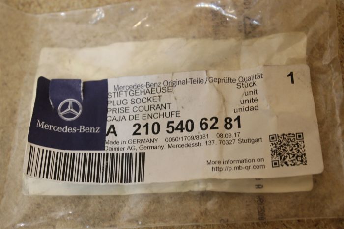 A2105406281 Oxygen Sensor Plug New genuine part | Deutsche Parts