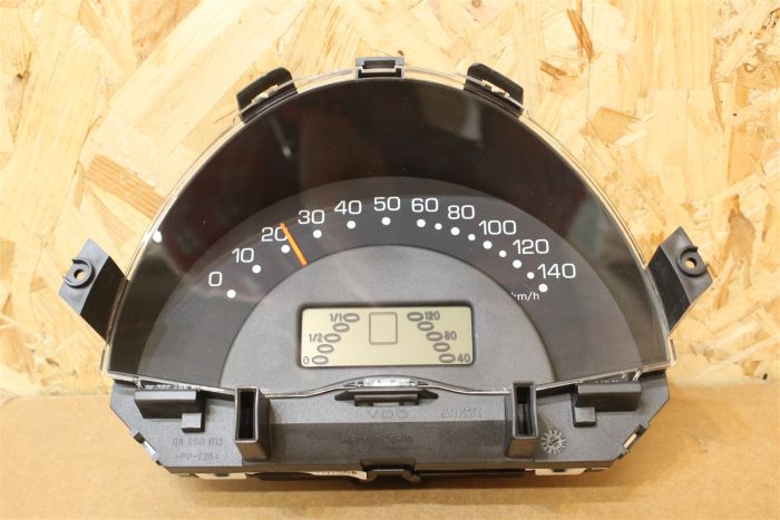 Q0001184V026000000 Instrument Cluster New genuine part | Deutsche Parts