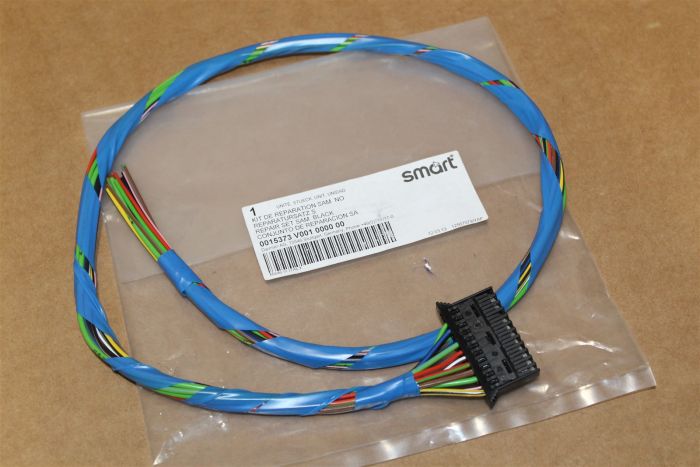 Q0015373V001000000 New Genuine Mercedes Smart Part | Deutsche Parts