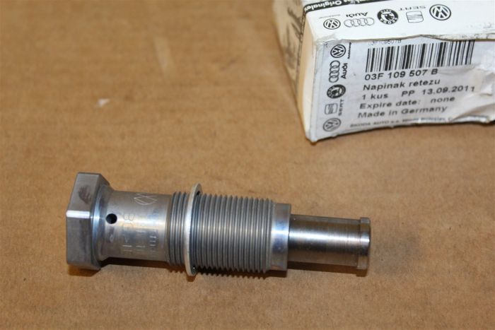 Tsi timing chain tensioner top