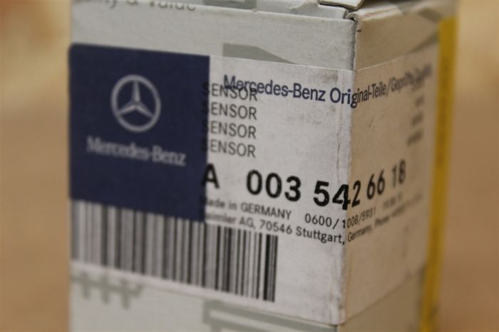 A0035426618 Level Sensor New genuine part | Deutsche Parts 