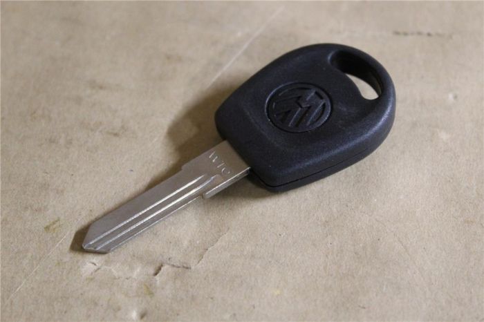 Main Key Blank Uncut Volkswagen Golf MK3 6N0837219 ROH New Genuine 