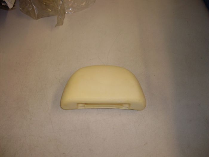 Skoda Superb 02 08 Front Headrest Foam L & R 3U0881931 New genuine