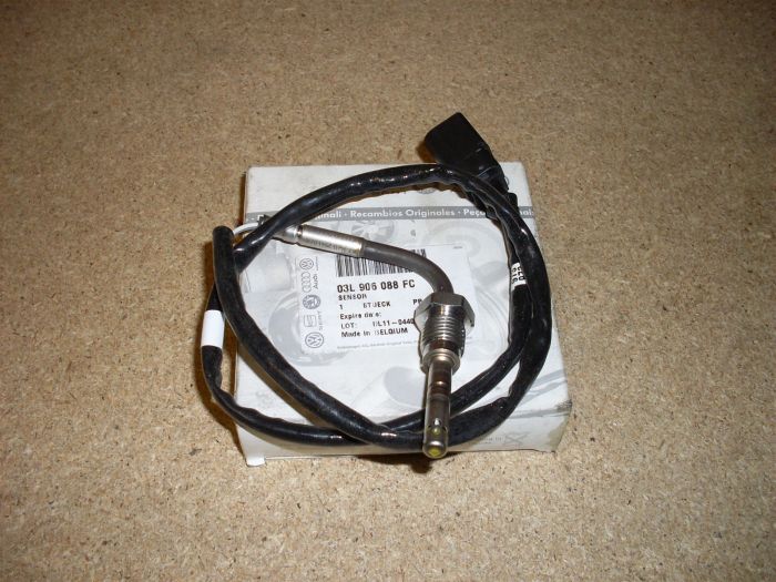VW T5 Transporter exhaust gas temp sensor 2.0 TDi 03L906088FC New