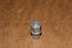 Locking Wheel Unique Spline matched Key CHECK FIRST WHT003319A005 New Genuine VW