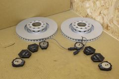 VW Passat W8 4.0 (Japanese import spec') set of front brake discs and pads 321 x 30mm New genuine VW parts