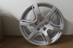 Single Audi Q5 8.0 x 18" allloy wheel 8R0601025AR New Genuine Audi part