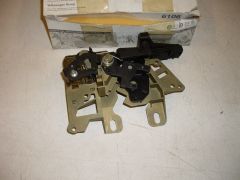 Bootlid / tailgate lock carrier Passat 96 - 00 3B0827297AB New genuine VW part