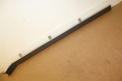VW Transporter 03-16 Right LWB Slide door Runner 7H3843872Q New genuine VW part