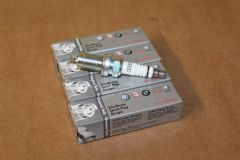 Set of 5 genuine VW spark plugs V5 170 AQN Golf Bora Beetle Leon Toledo 101000062AB Genuine VW