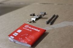 Audi A6 A7 Front Brake pad Retainer kit & pins ONLY 1 Side 8R0698269 New Genuine