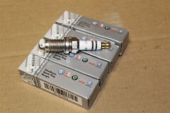 Set of 4 spark plugs 1.6 105bhp VW Skoda Seat 101905601B New genuine Skoda part