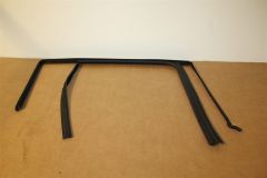 VW Tiguan left rear door window guide 5N0839431H 5AP New genuine VW part
