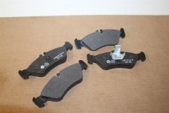 VW Lt Rear Brake Pads CHECK FIRST 2D0698451 New Genuine VW