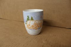 VW Retro Style Christmas Theme  Mug 000069601AA 084 New Genuine VW part
