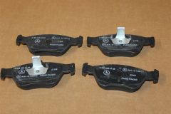  Brake pad Set A0054202520/41 New genuine Mercedes part