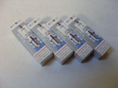 Set of four spark plugs for Audi A4 2.0 FSi 150 AWA engine New genuine Audi part