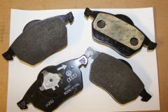 Front brake pads Audi A4 B5 / VW Passat 8D0698151F New genuine Audi part