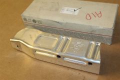 Audi A6 quattro rear left bumper bracket 4B0807331J New genuine Audi part