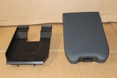 Audi Q7 2016 Rear Leather Armrest Black 4M0883081G 73G New Genuine Audi part