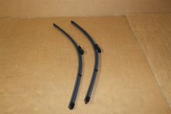 Front aero wiper blades VW T5.1 / T6 (UK / RHD ONLY) New genuine VW