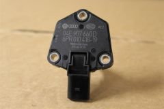 VW Audi oil Level Sensor CHECK FIRST 04E907660D New Genuine VW part