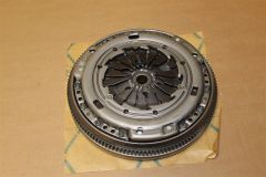 VW Audi Golf mk4 A3 Flywheel with Clutch 038105264E New Genuine VW part