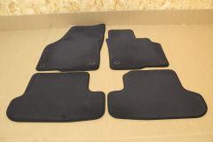Set of 4 front & rear carpet mats VW Beetle 2012 onwards UK Right hand drive 5C2863011FEOM New genuine VW parts