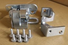 VW T5 / T5.1 / T6 / T6.1Transporter / Caravelle front right door hinge kit (includes both hinges and bolts)