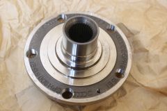 Front Wheel Hub Audi A4 B5 / A6 C5 / Skoda Superb / VW Passat B5 8D0407615E New genuine VW Audi part