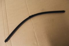 VW Golf Plus Touran Right Wiper Blade 700mm 5M0955426C New genuine VW part