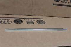 VW Touareg rear right window scraper seal 7L6839476E New genuine VW part