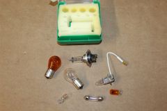 Skoda Suberb 2002-2008 Emergency Bulb Kit BDB500001A New genuine VW part