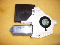 Seat Leon front passenger side window motor 1T0959702GZ11 New genuine part