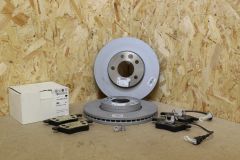 VW Touareg 2.5 TDi only front brake kit with 308mm discs and pads New genuine VW parts