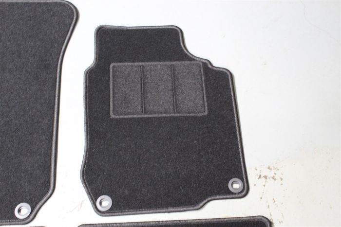 Carpet Mat Set 1j2061435hac30 New Genuine Part Deutsche Parts