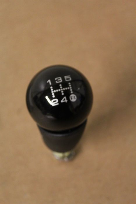 Seat Mii 5 speed Gear Knob 1SL064230D New genuine Seat part