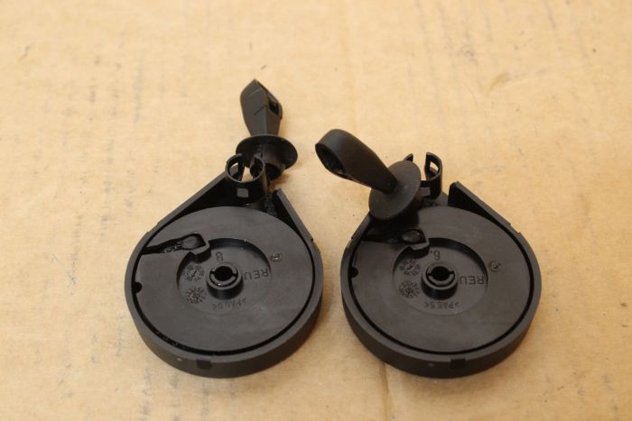 VW Golf MK4 parcel shelf strap / roller mech x2 / pair