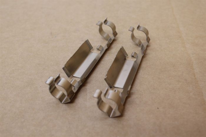 標本用品 KT SU003-02984 - Bumper Cover Support Rail Clip 2013-2025