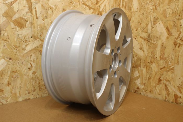 ♦️a2163 a2151 a2100 a2132 セット　2017年製 10♦️ 5-twin-spoke wheel, 43.2 cm (17-inch), High-sheen finish