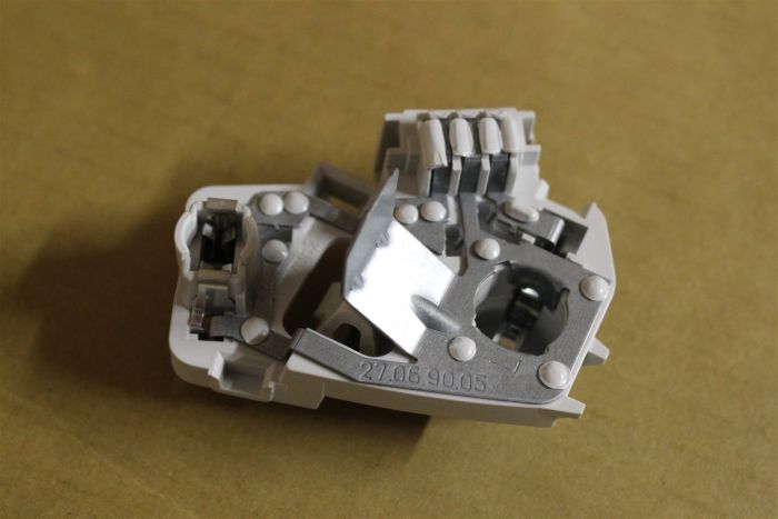 3T5945259 BULBHOLDER New genuine part | Deutsche Parts