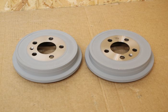 TRQ® BKA14390 - Rear Disc Brake Kit With Ceramic Pads And Calipers