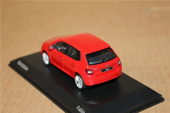 Skoda Die-cast model of FABIA in 1:43 scale 6V6099300 F3K