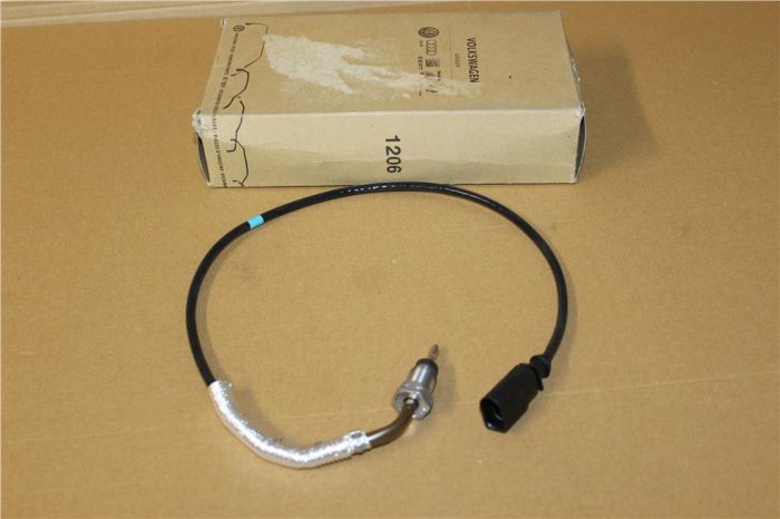 Exhaust Gas Temperature Sender Before Turbo VW Golf MK8